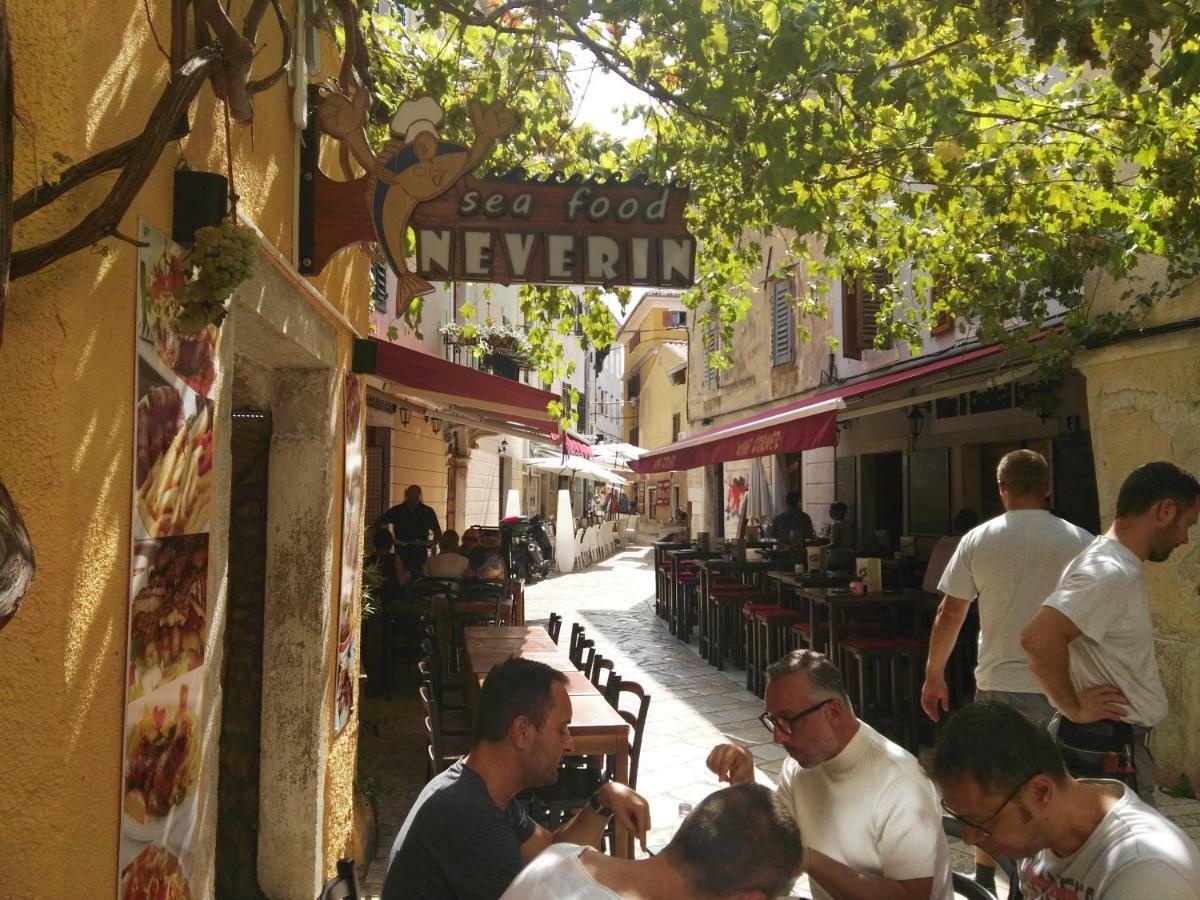 Old Town Charmer Porec Bagian luar foto