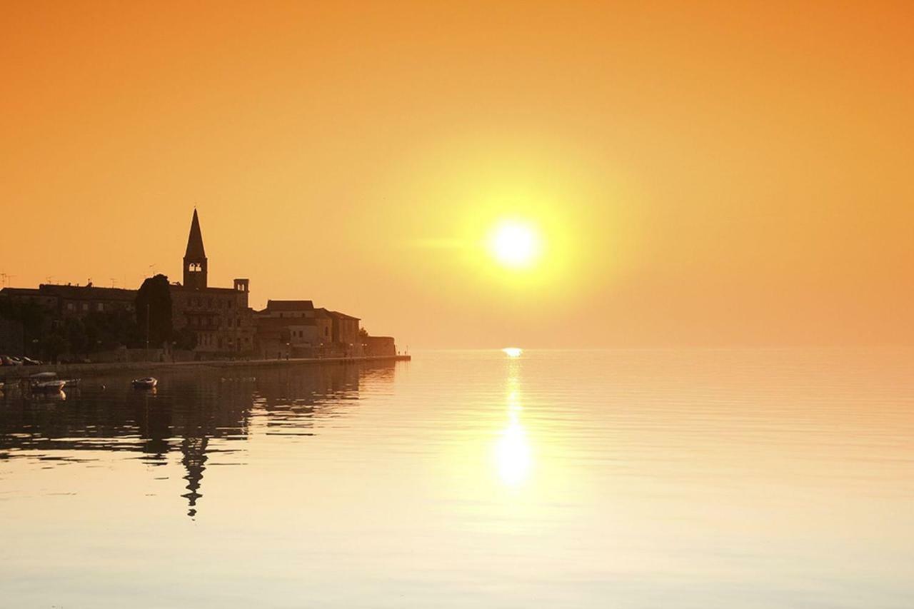 Old Town Charmer Porec Bagian luar foto